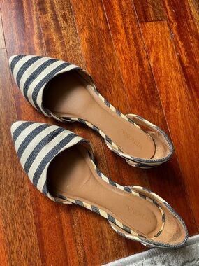 Merona Navy & White Striped Pointed D'Orsay Flats